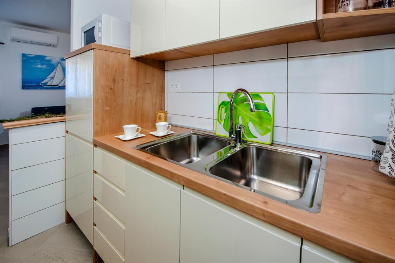 Paradise Beach Apartments 로비니 외부 사진