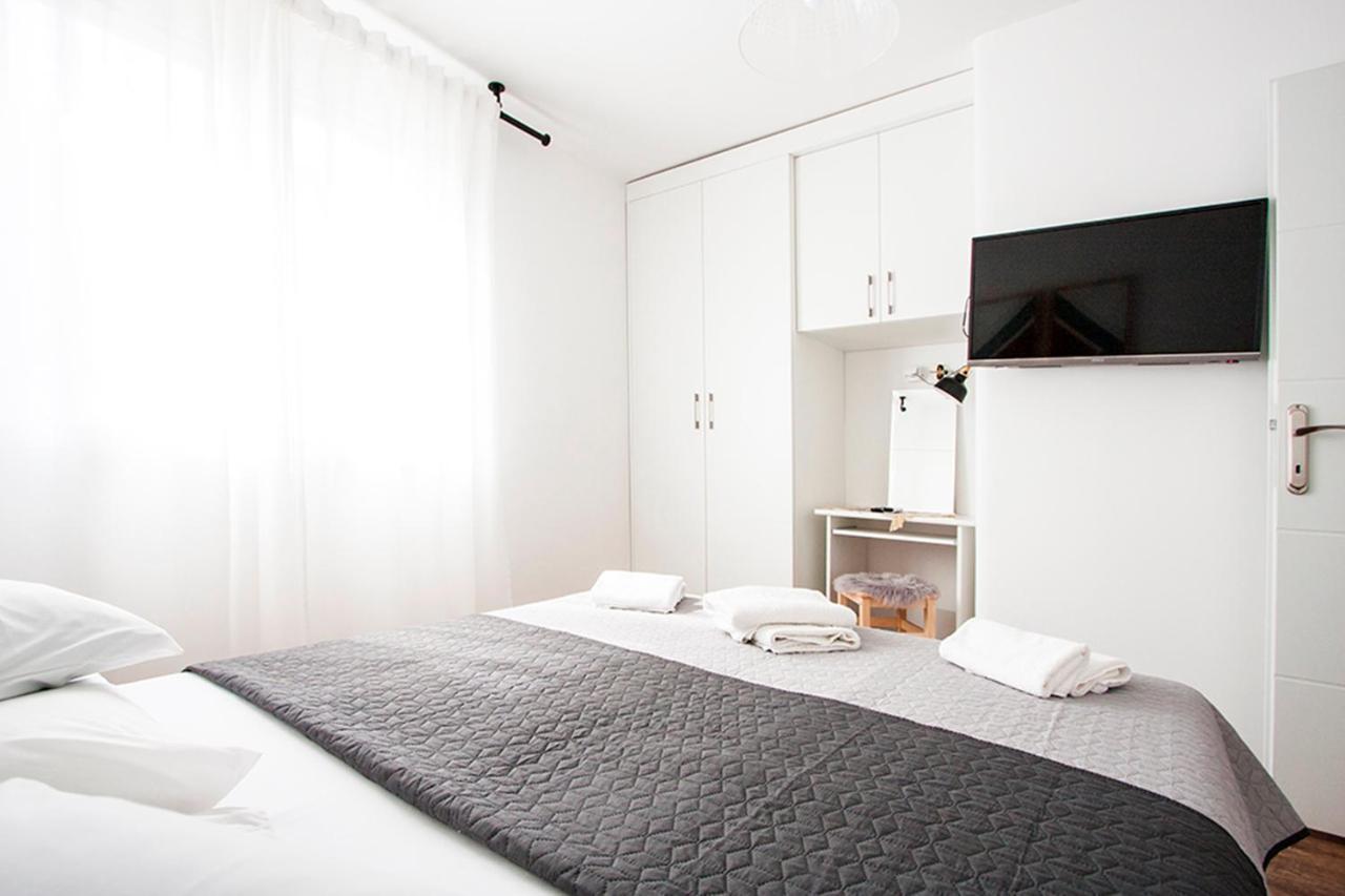 Paradise Beach Apartments 로비니 외부 사진
