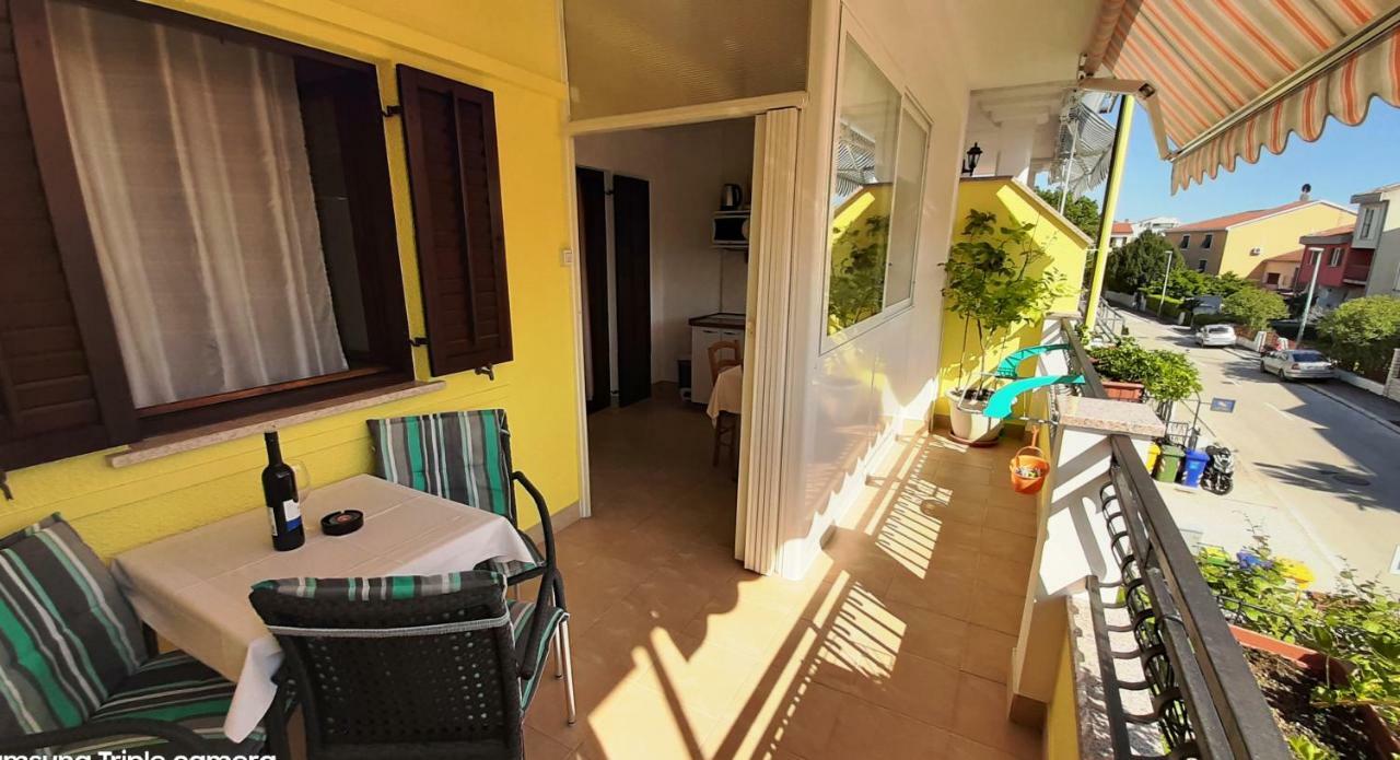 Paradise Beach Apartments 로비니 외부 사진