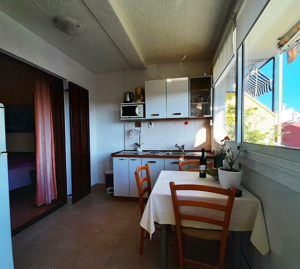 Paradise Beach Apartments 로비니 외부 사진