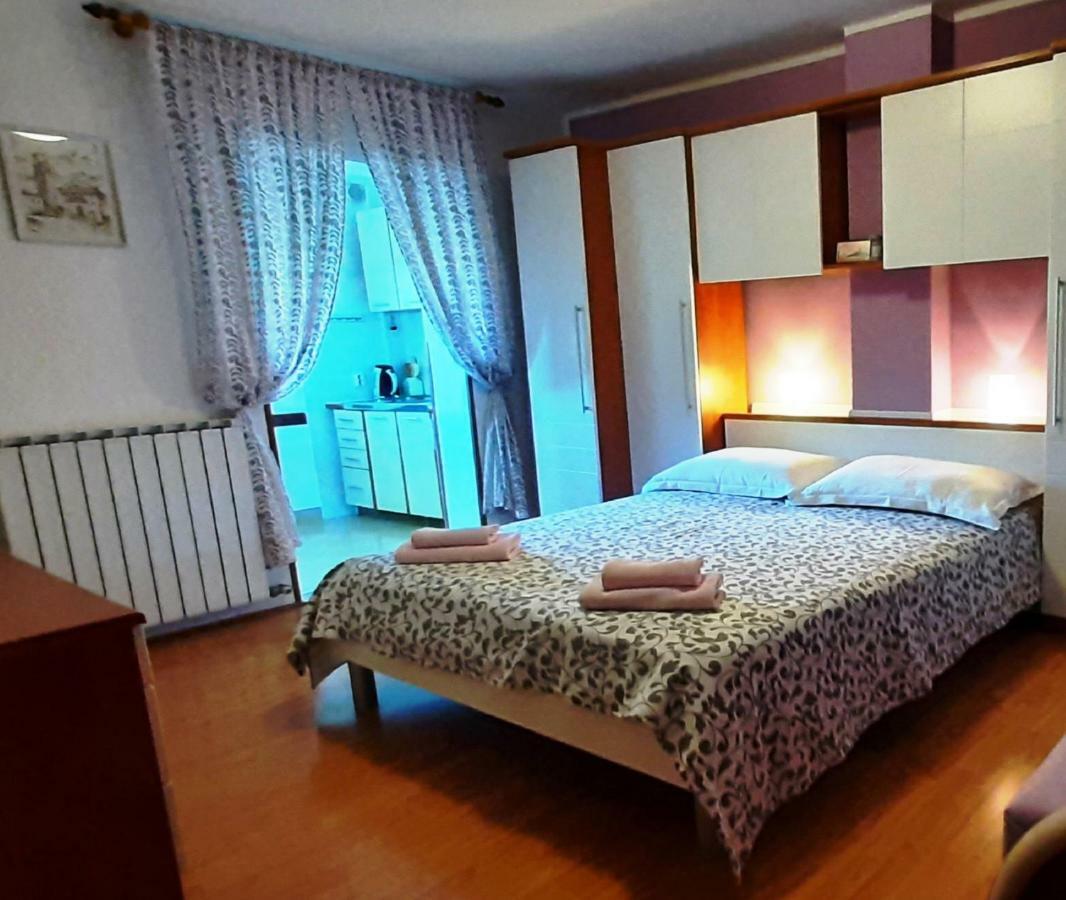 Paradise Beach Apartments 로비니 외부 사진